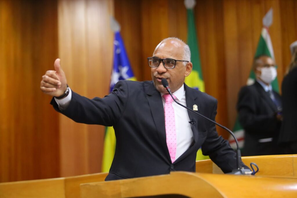 Imagem Ilustrando a Notícia: Rogério Cruz é convocado para prestar contas na Câmara de Goiânia