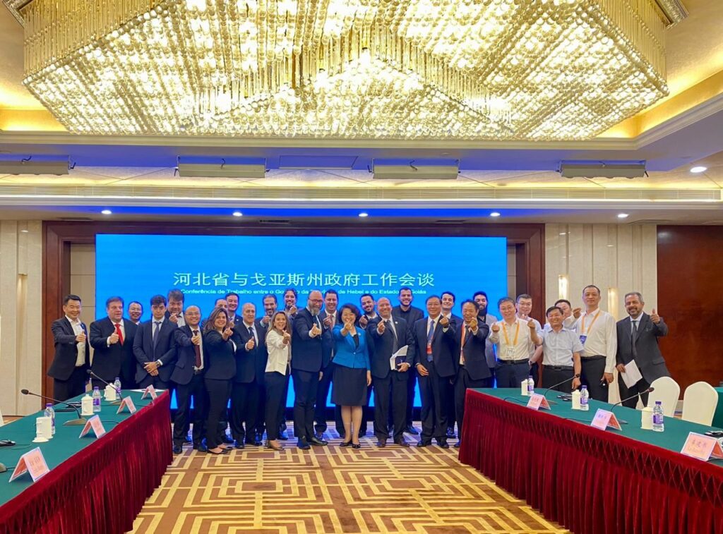 Imagem Ilustrando a Notícia: Comitiva de Aparecida discute parceria com província chinesa de Hebei
