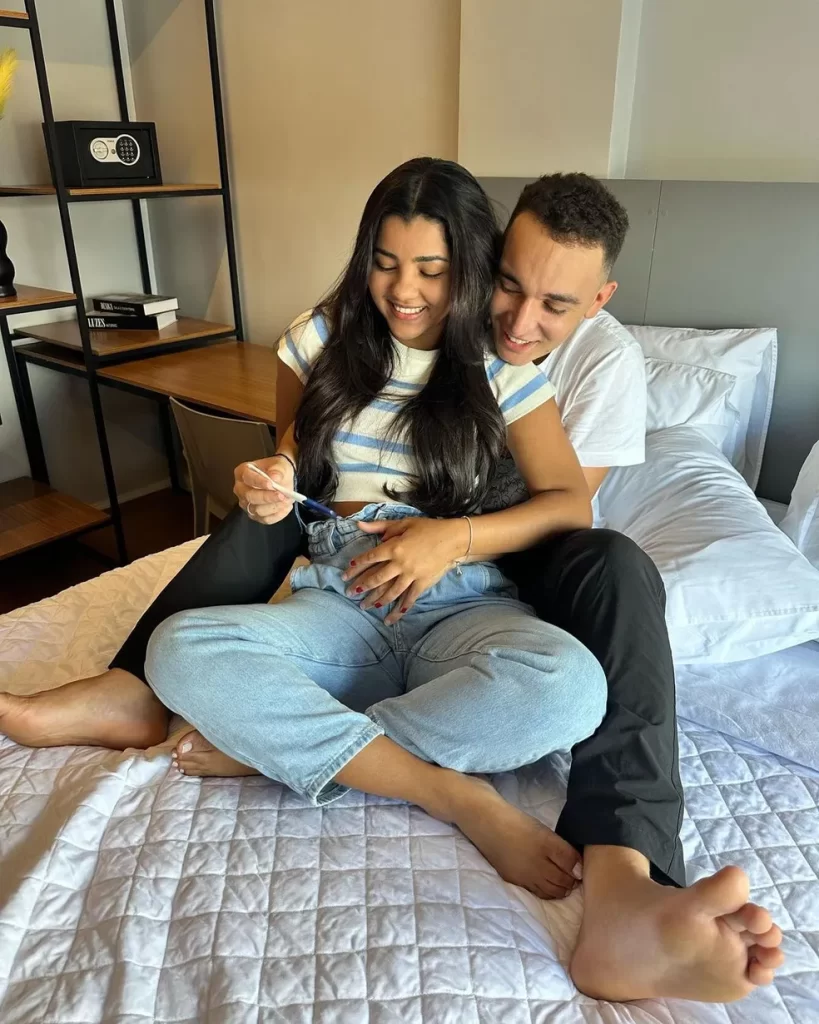 Imagem Ilustrando a Notícia: João Gomes e Ary Mirelle anunciam gravidez: ‘Fomos abençoados’