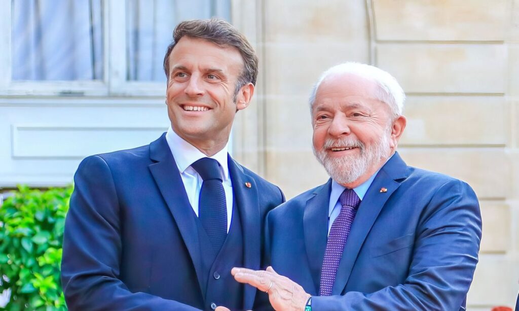 Imagem Ilustrando a Notícia: Lula e Macron conversam sobre acordo entre Mercosul e União Europeia