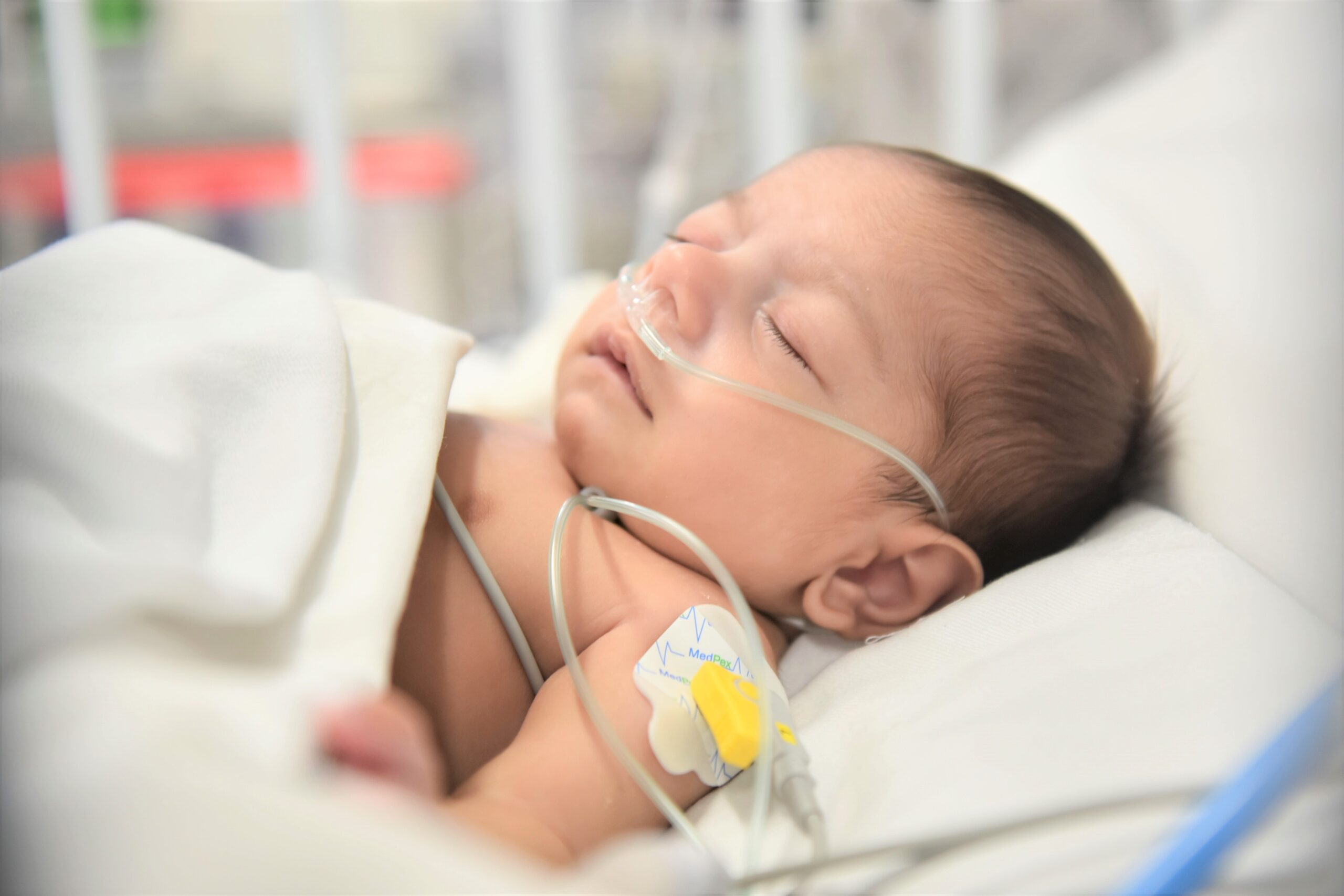 Imagem Ilustrando a Notícia: Bebê goiano com síndrome rara sobrevive a cirurgia feito pelo SUS