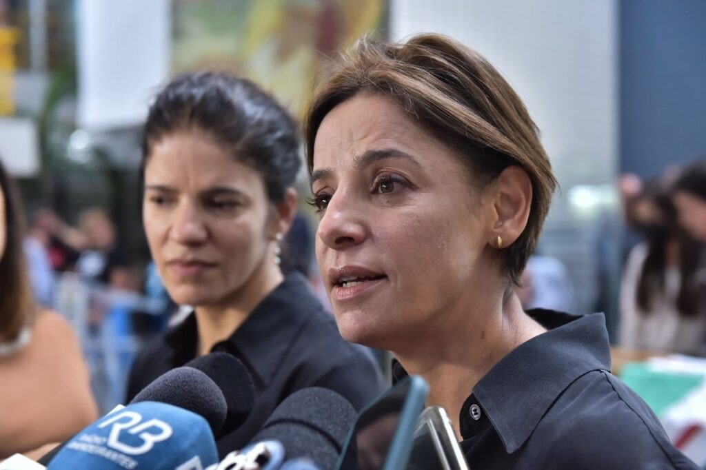 Imagem Ilustrando a Notícia: Sem alternativa consistente, MDB deve pressionar Ana Paula por candidatura