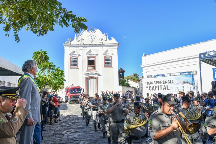 Imagem Ilustrando a Notícia: O ato simbólico de transferência da Capital à Cidade de Goiás