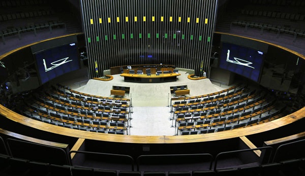 Imagem Ilustrando a Notícia: Goiás pode passar de 17 para 18 cadeiras na Câmara Federal