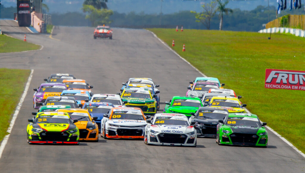 Imagem Ilustrando a Notícia: NASCAR Brasil desembarca em Goiânia neste fim de semana
