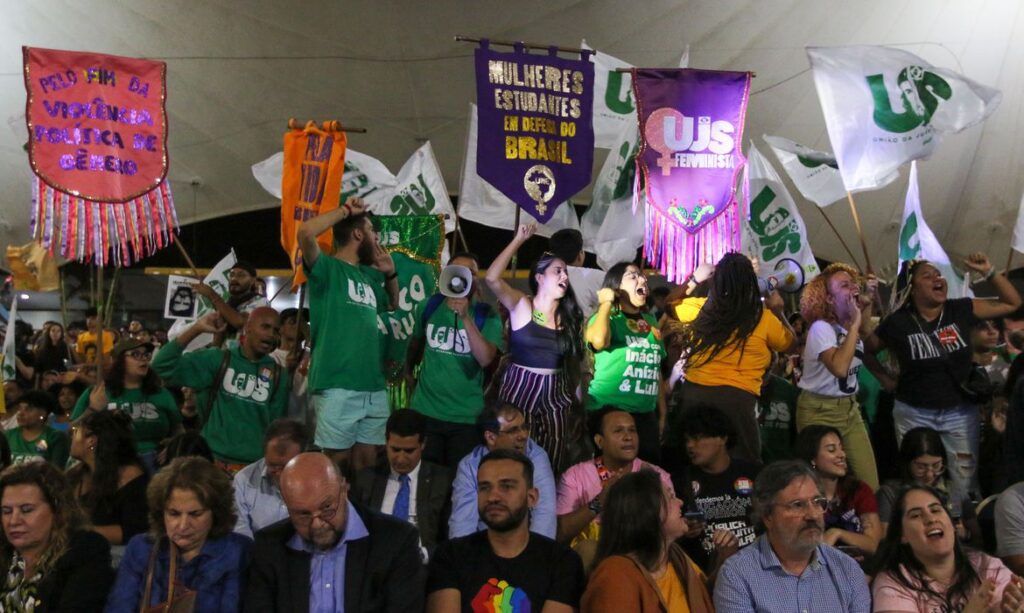 Imagem Ilustrando a Notícia: Congresso da UNE deve reunir 10 mil estudantes em Brasília