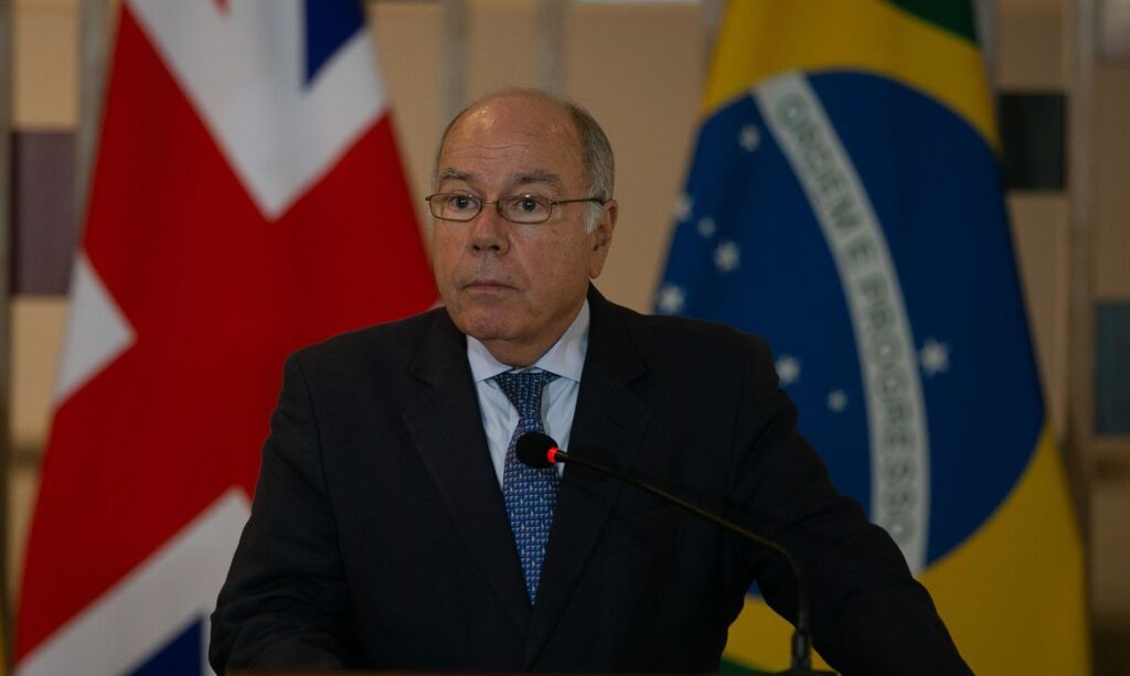 Imagem Ilustrando a Notícia: Chanceler brasileiro participa de reunião preparatória do Brics