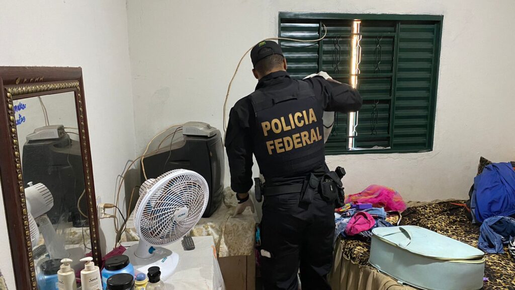 Imagem Ilustrando a Notícia: Polícia Federal combate venda de notas falsas nos municípios de Rio Verde e Maurilândia