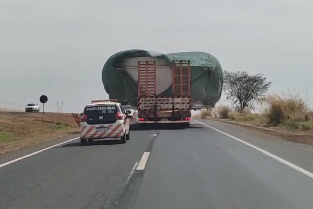 Imagem Ilustrando a Notícia: PRF fará escolta de veículo com carga superdimensionada de Hidrolândia a Porangatu