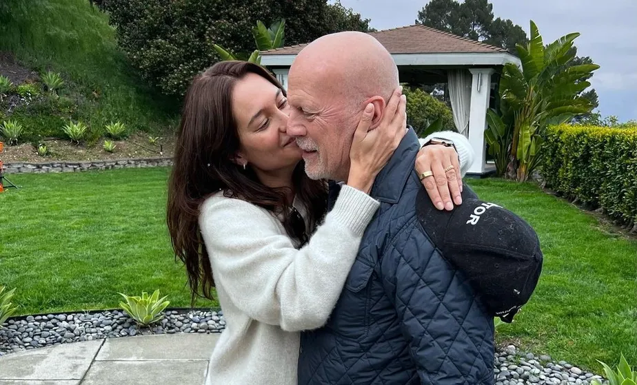 Imagem Ilustrando a Notícia: Esposa de Bruce Willis fala sobre cuidados médicos com o ator: ‘Não é fácil’