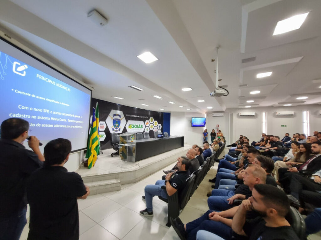 Imagem Ilustrando a Notícia: Polícia Civil de Goiás recebe melhorias de TI pela SSP