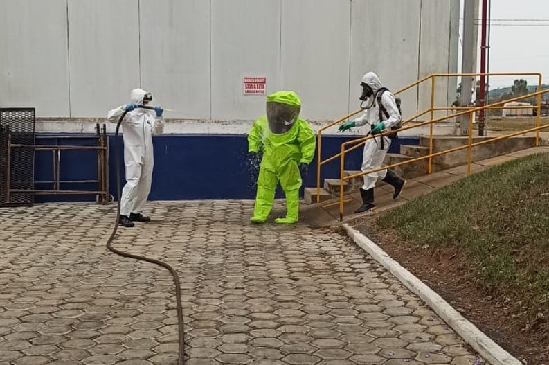 Imagem Ilustrando a Notícia: Nove funcionários são hospitalizados após vazamento de amônia em frigorífico de Iporá 