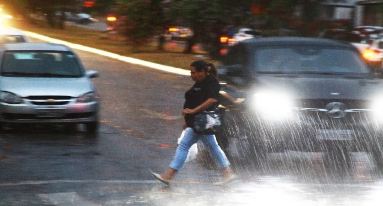 Imagem Ilustrando a Notícia: Goianienses podem esperar calor, vendaval e até chuva