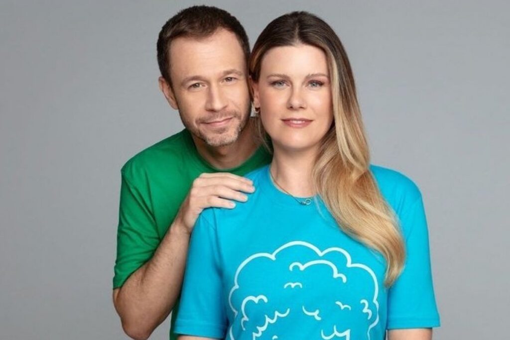 Imagem Ilustrando a Notícia: Tiago Leifert e esposa encabeçam campanha que alerta para retinoblastoma