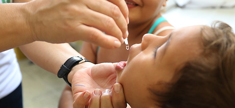 Imagem Ilustrando a Notícia: Baixa cobertura vacinal por poliomielite preocupa Saúde