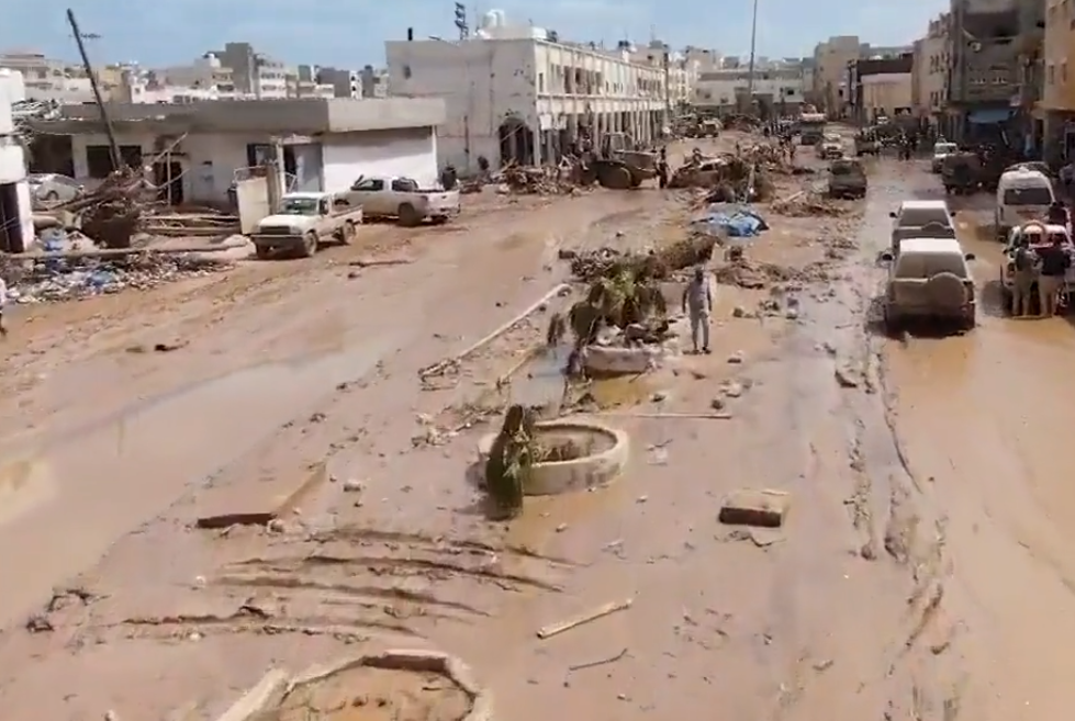 Imagem Ilustrando a Notícia: Tempestade na Líbia deixa mais de 5.200 mortos 