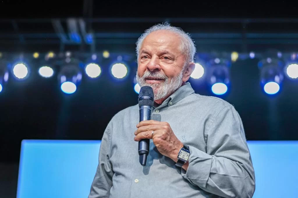 Imagem Ilustrando a Notícia: Lula nomeia seu carcereiro na PF para cargo na Presidência