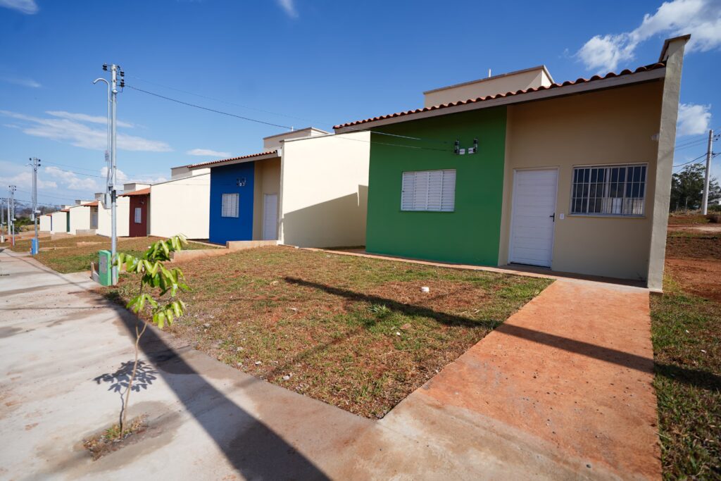 Imagem Ilustrando a Notícia: Governo de Goiás abre inscrições de casas a custo zero em novos municípios