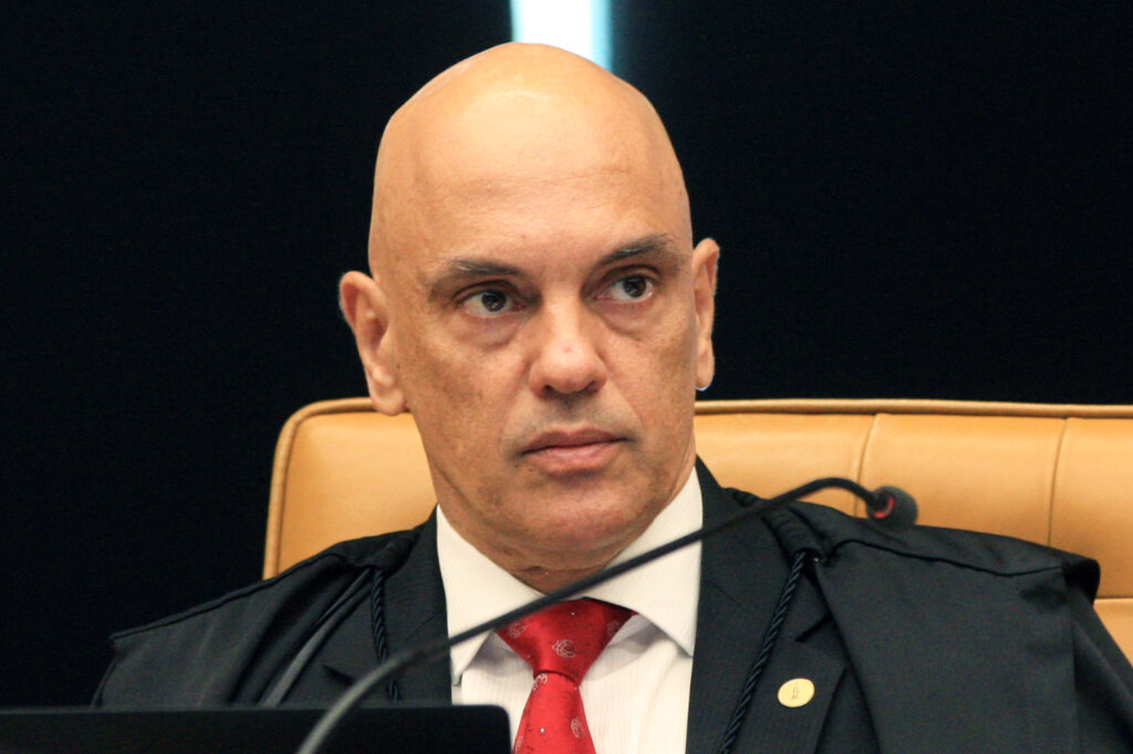 Imagem Ilustrando a Notícia: Moraes vota para condenar primeiro réu pelo 8 de janeiro