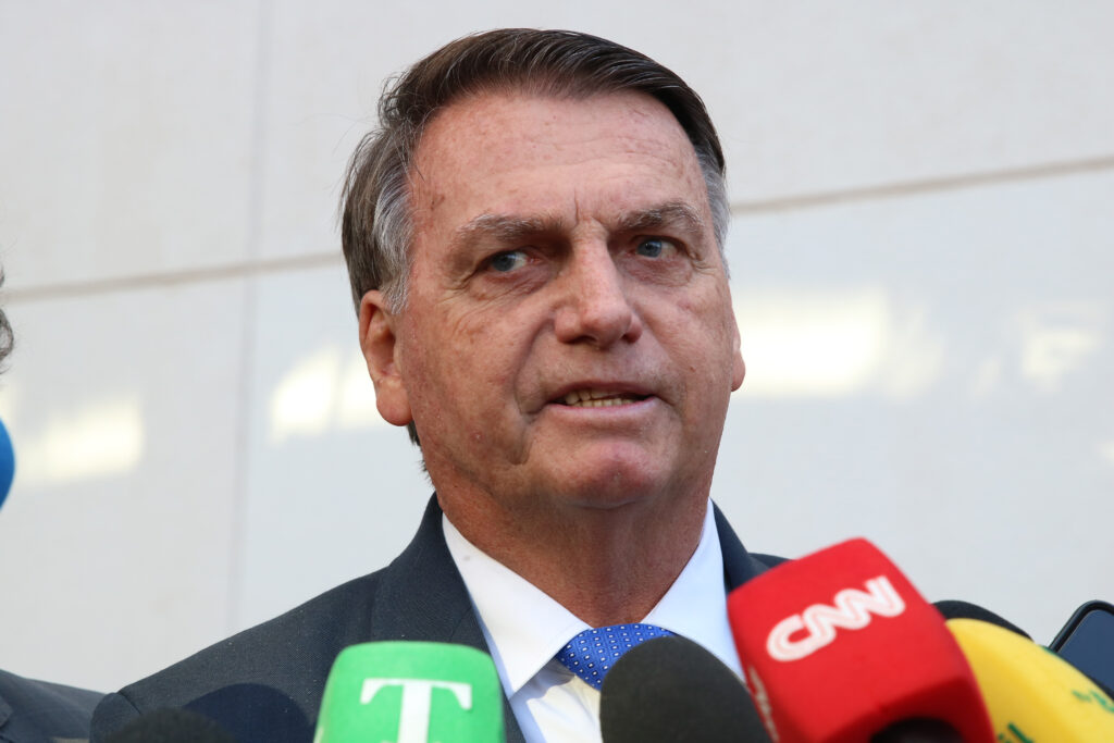 Imagem Ilustrando a Notícia: TSE julga recurso da inelegibilidade de Bolsonaro a partir de 22 de setembro