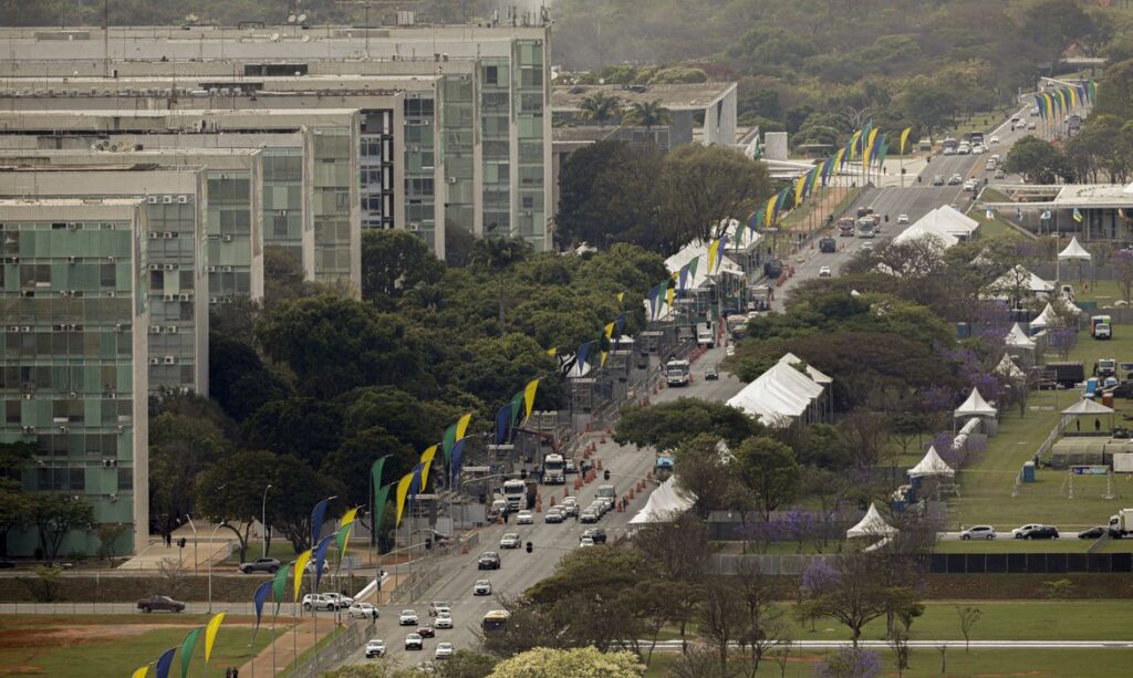 Imagem Ilustrando a Notícia: Desfile de 7 de setembro deve reunir cerca de 30 mil pessoas, em Brasília