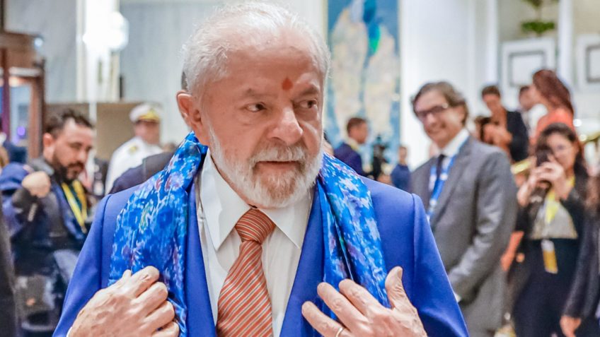 Imagem Ilustrando a Notícia: Porta-voz do Tribunal de Haia afirma que Lula tem obrigação de cooperar na prisão de Putin