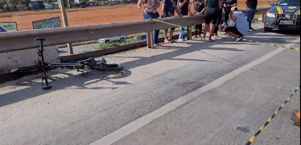 Imagem Ilustrando a Notícia: BR-153 é interditada após ciclista morrer atropelado, em Aparecida de Goiânia