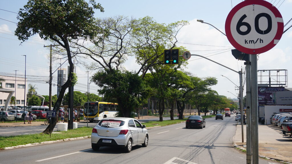 Imagem Ilustrando a Notícia: Trânsito na região do Negrão de Lima passa por mudanças