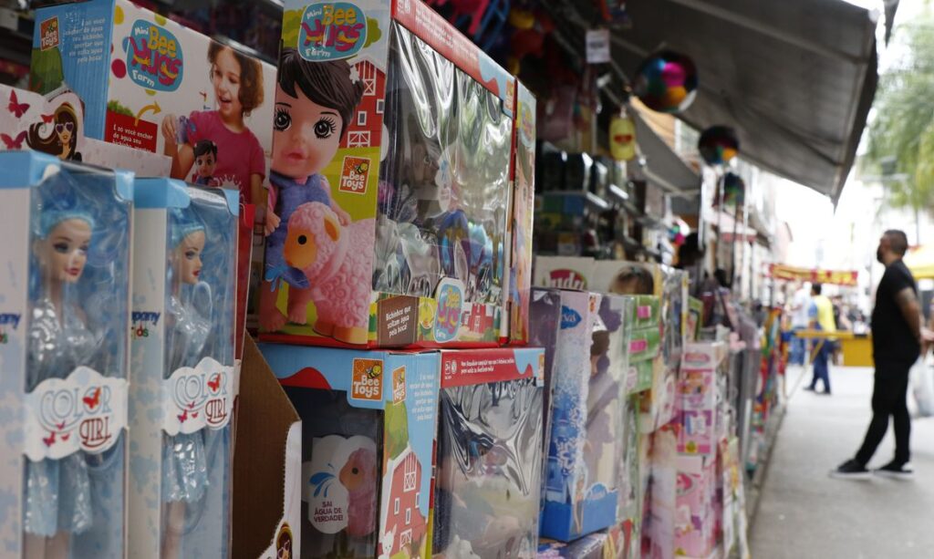 Imagem Ilustrando a Notícia: Dia das Crianças: crescimento de 3% nas vendas do comércio deve movimentar R$ 311 milhões