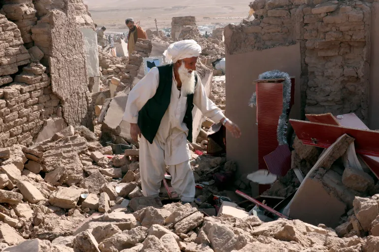 Imagem Ilustrando a Notícia: Terremoto no Afeganistão deixa mais de dois mil mortos
