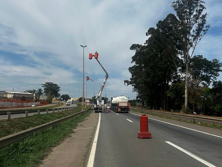 Imagem Ilustrando a Notícia: Prefeitura de Goiânia inicia manutenção e modernização da iluminação pública com lâmpadas de LED no trecho urbano da BR-153