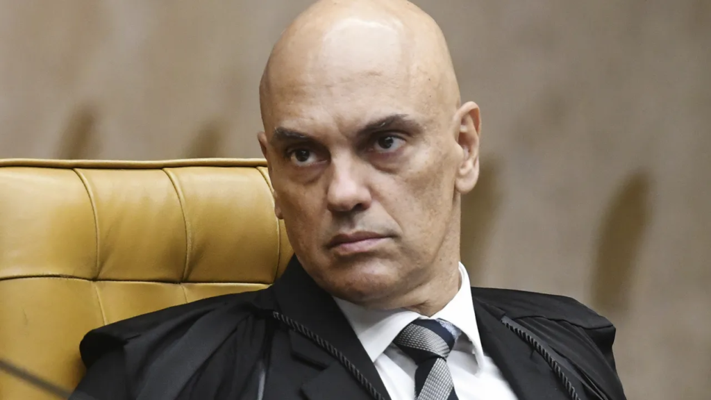 Imagem Ilustrando a Notícia: “Para a tristeza de muitas pessoas”, diz Moraes ao deixar presidência do TSE
