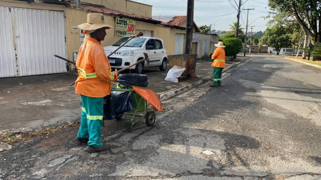 Imagem Ilustrando a Notícia: TCM irá fiscalizar contratos de limpeza urbana