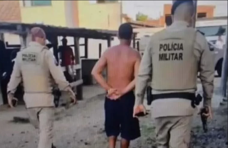 Imagem Ilustrando a Notícia: Partida de dominó entre amigos termina com homem decapitado, na Bahia