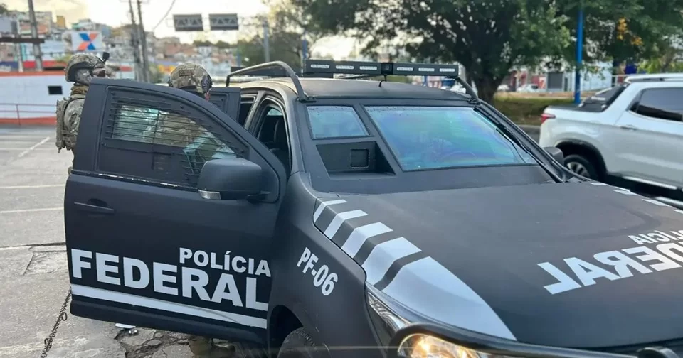 Imagem Ilustrando a Notícia: Operação contra o crime organizado em Salvador mobiliza mais de 200 policiais