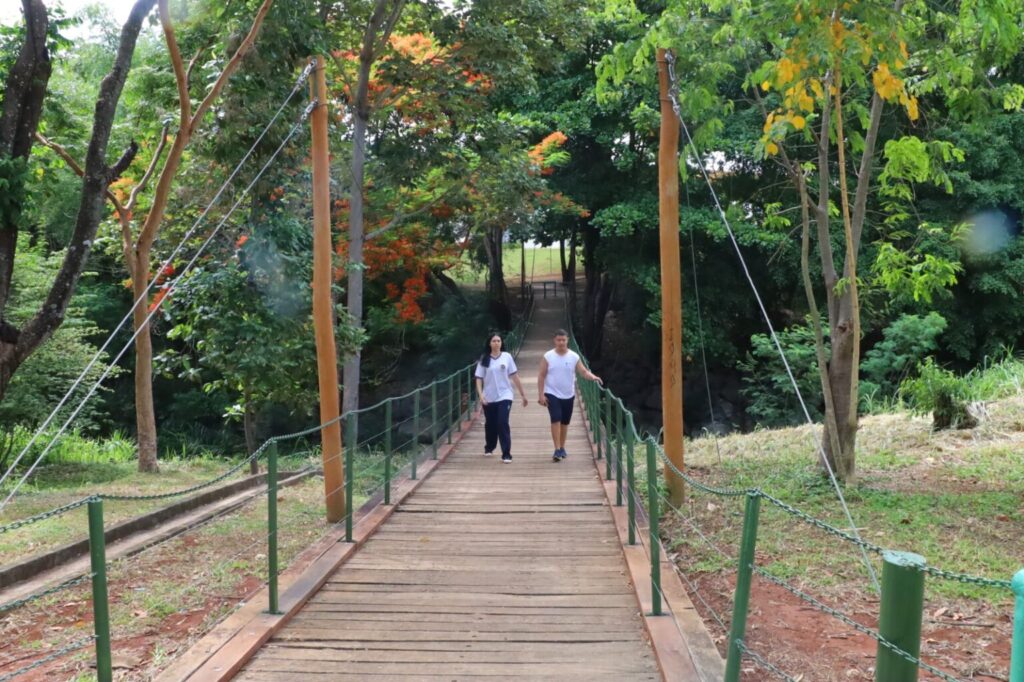 Imagem Ilustrando a Notícia: Prefeitura conclui reconstrução de ponte no Parque Municipal Bernardo Élis