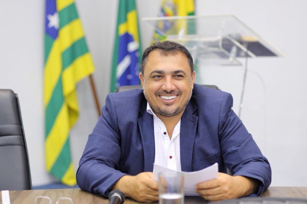 Imagem Ilustrando a Notícia: Fortaleza não desiste da prefeitura, mas quer ter apoio de Gustavo Mendanha