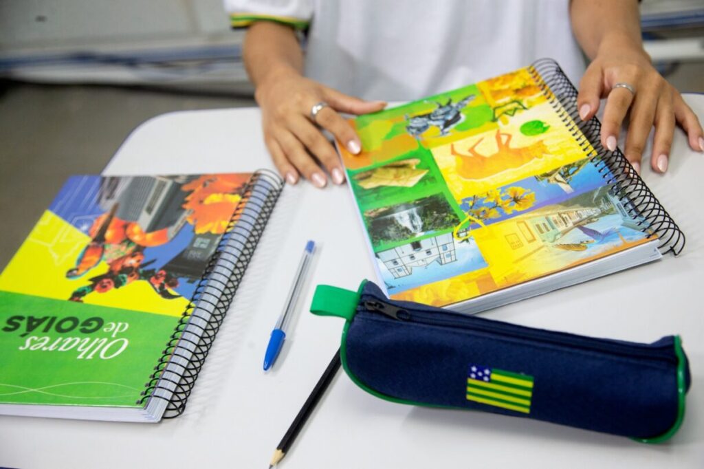 Imagem Ilustrando a Notícia: Goiás atualiza material escolar da rede estadual de ensino