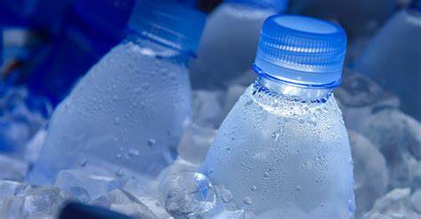 Imagem Ilustrando a Notícia: Empresas goianas já são notificadas para distribuição gratuita de água em shows