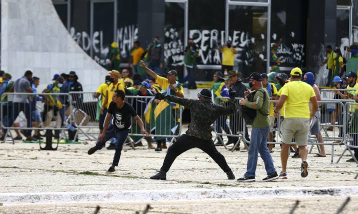 Imagem Ilustrando a Notícia: PF prende mais um suspeito de atos antidemocráticos em Brasília