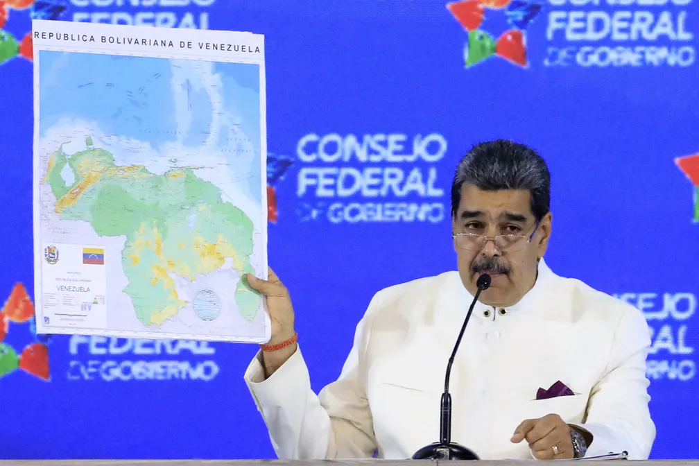 Imagem Ilustrando a Notícia: Maduro cria “novo mapa” da Venezuela com parte da Guiana anexada
