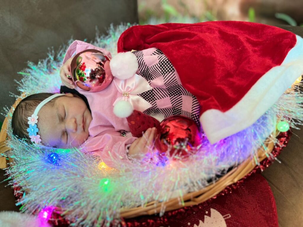 Imagem Ilustrando a Notícia: Alegria duplamente natalina no Hospital de Luziânia