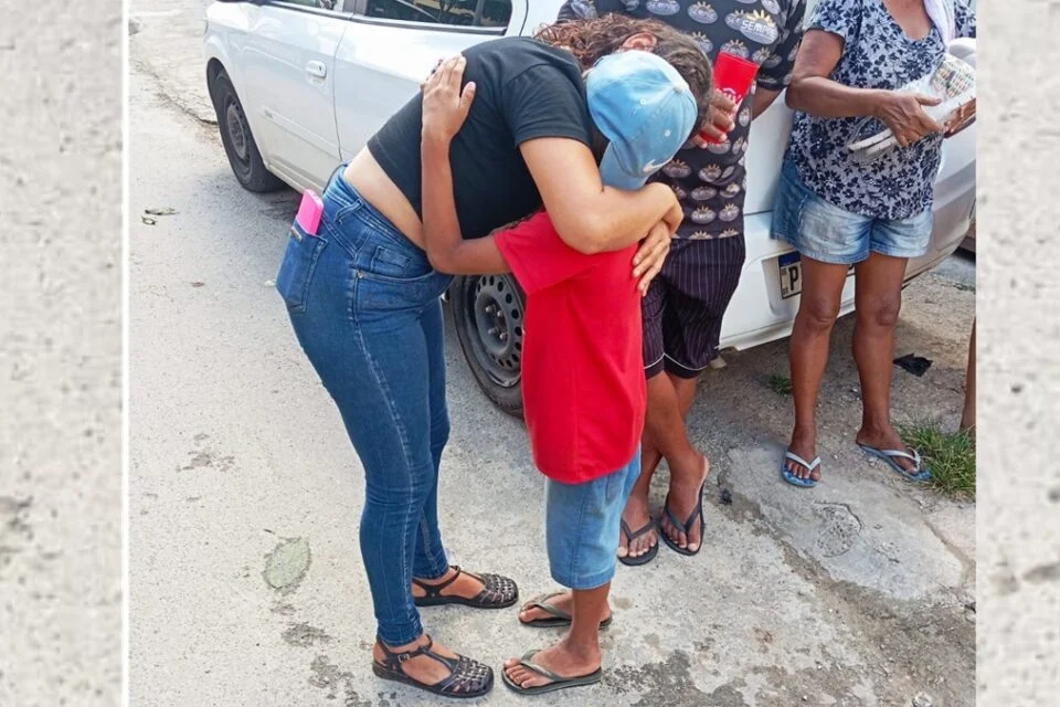 Imagem Ilustrando a Notícia: Morador de rua é preso suspeito de sequestrar criança que brincava na porta de casa