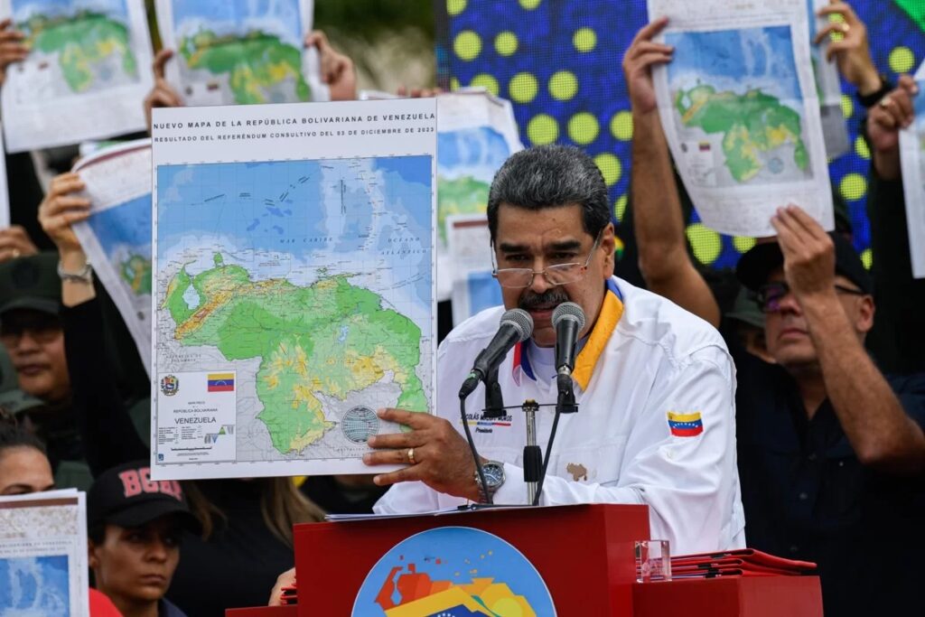 Imagem Ilustrando a Notícia: Em meio às tensões entre países, Maduro se encontrará com presidente da Guiana