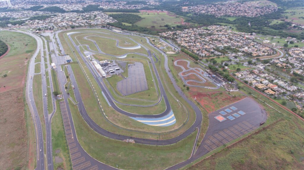 Imagem Ilustrando a Notícia: Autódromo de Goiânia recebe 250 mil visitantes em 2023