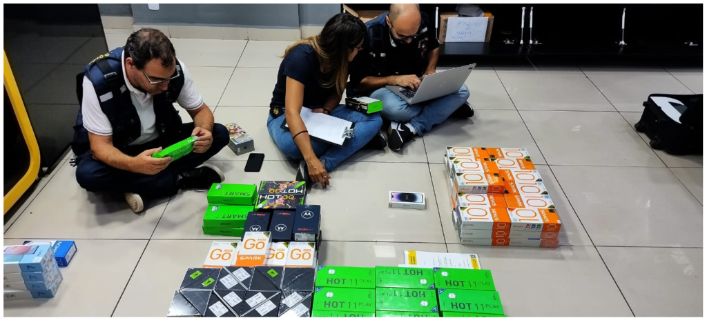 Imagem Ilustrando a Notícia: Procon Goiás interdita loja de celulares, em Goiânia