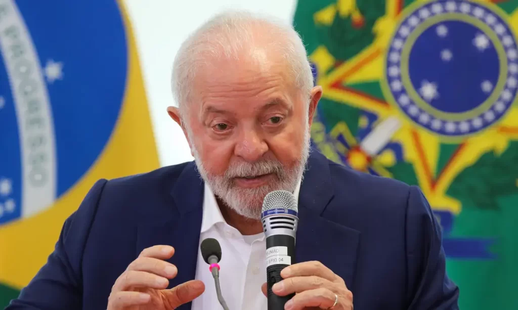 Imagem Ilustrando a Notícia: Governo Lula fecha ano com rombo de R$ 230,5 bilhões nas contas públicas
