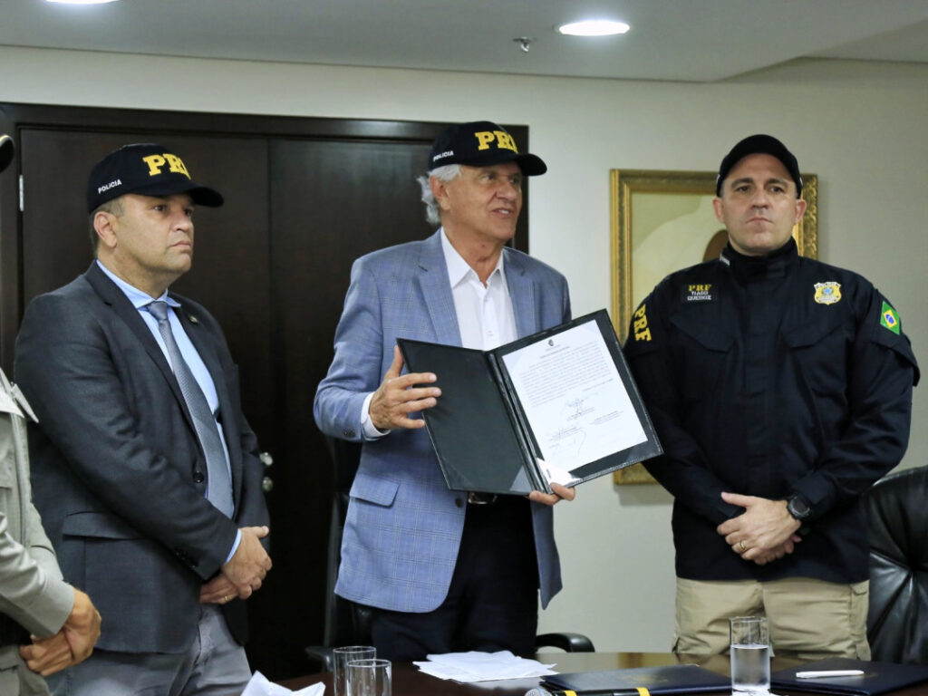 Imagem Ilustrando a Notícia: Caiado elenca resultados obtidos pela integração das polícias em Goiás
