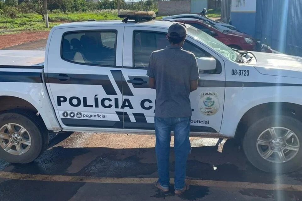 Imagem Ilustrando a Notícia: Bandido é detido por roubar imóvel e causar prejuízo à vereadora de Formosa
