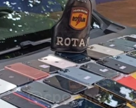 Imagem Ilustrando a Notícia: PM recupera 40 iPhones roubados e prende dono de loja de reparos de celular em Goiânia